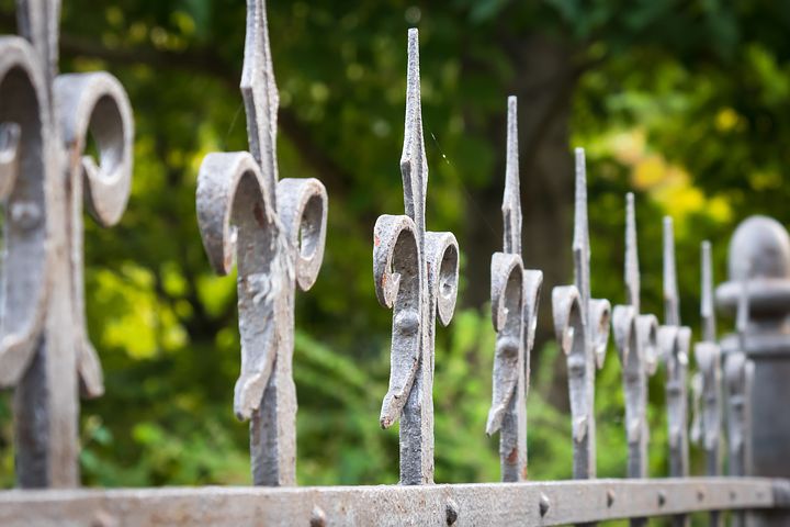Why Homeowners Prefer Investing in Wrought Iron Fences For Their Property